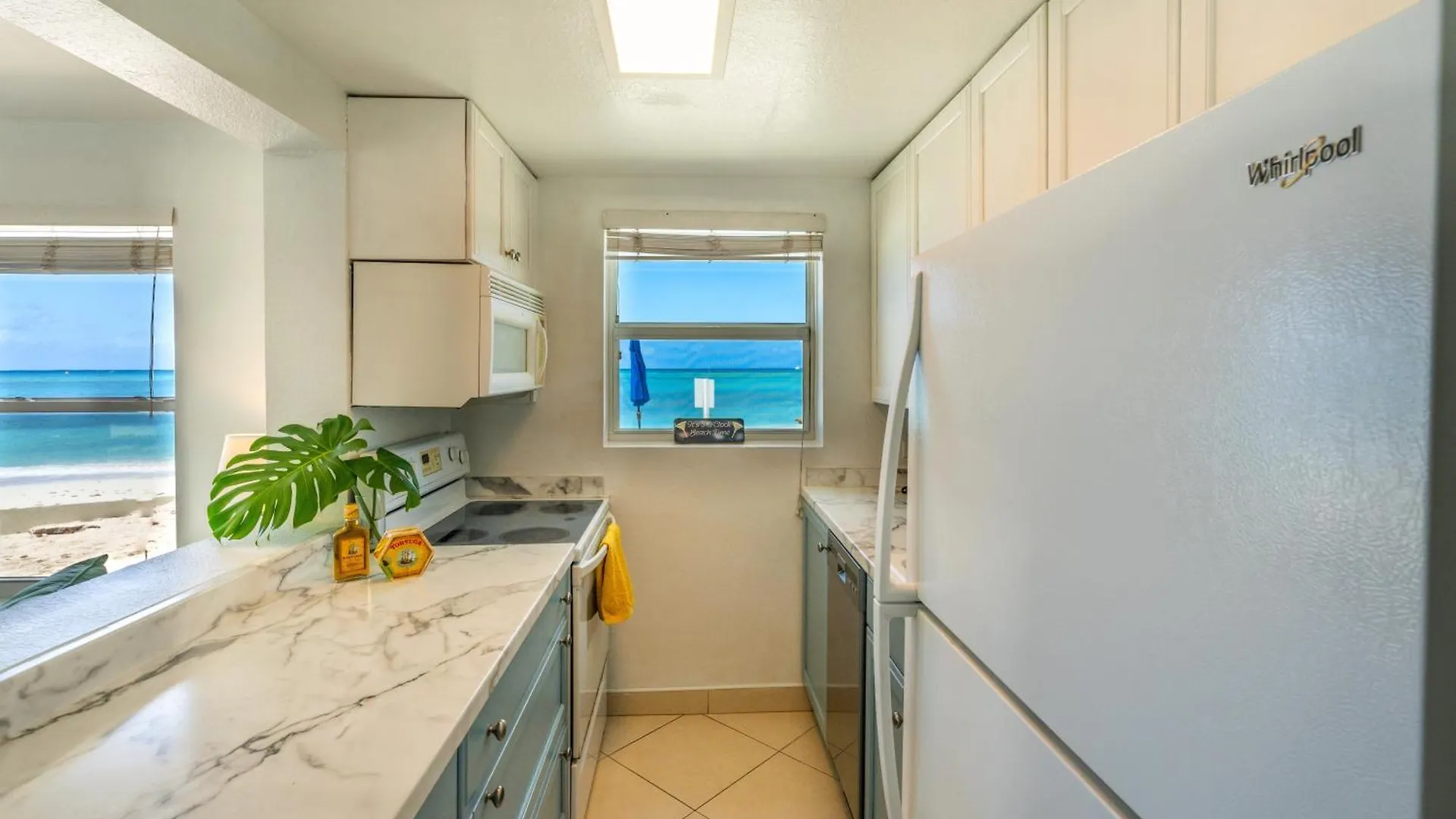 Seagull Condominiums Unit # 1 Grand Cayman Apartment