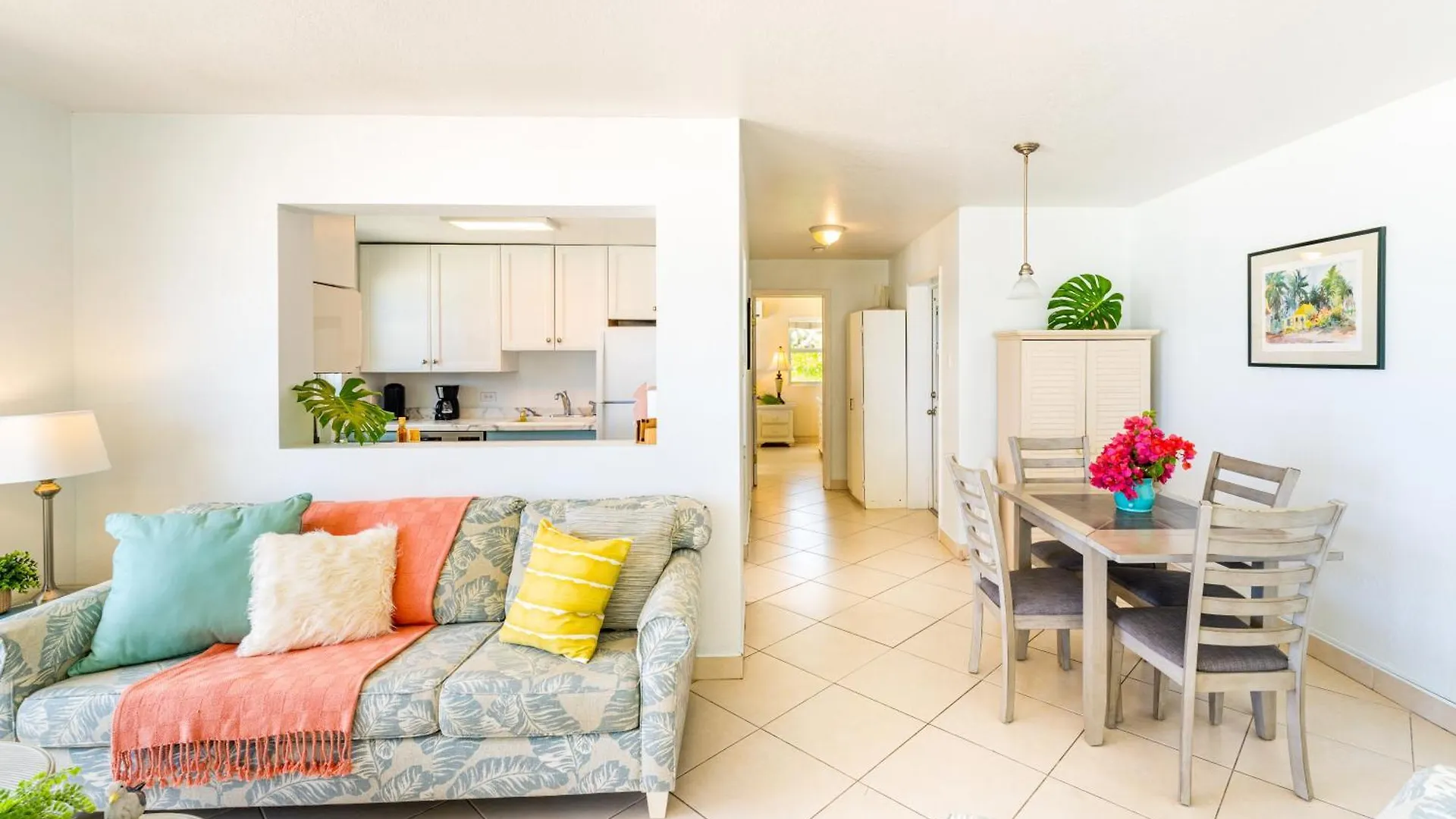 Seagull Condominiums Unit # 1 Grand Cayman Apartment